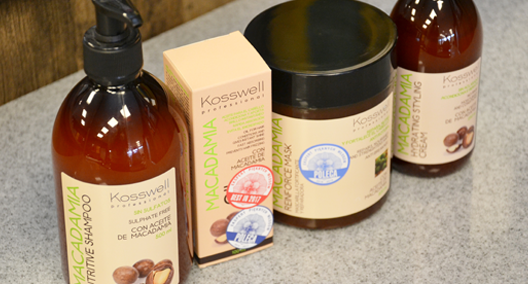 Kosswell Macadamia Natural Oil przywracają włosom wyraźnie zdrowy wygląd, wzmacniając jednocześnie ich strukturę.